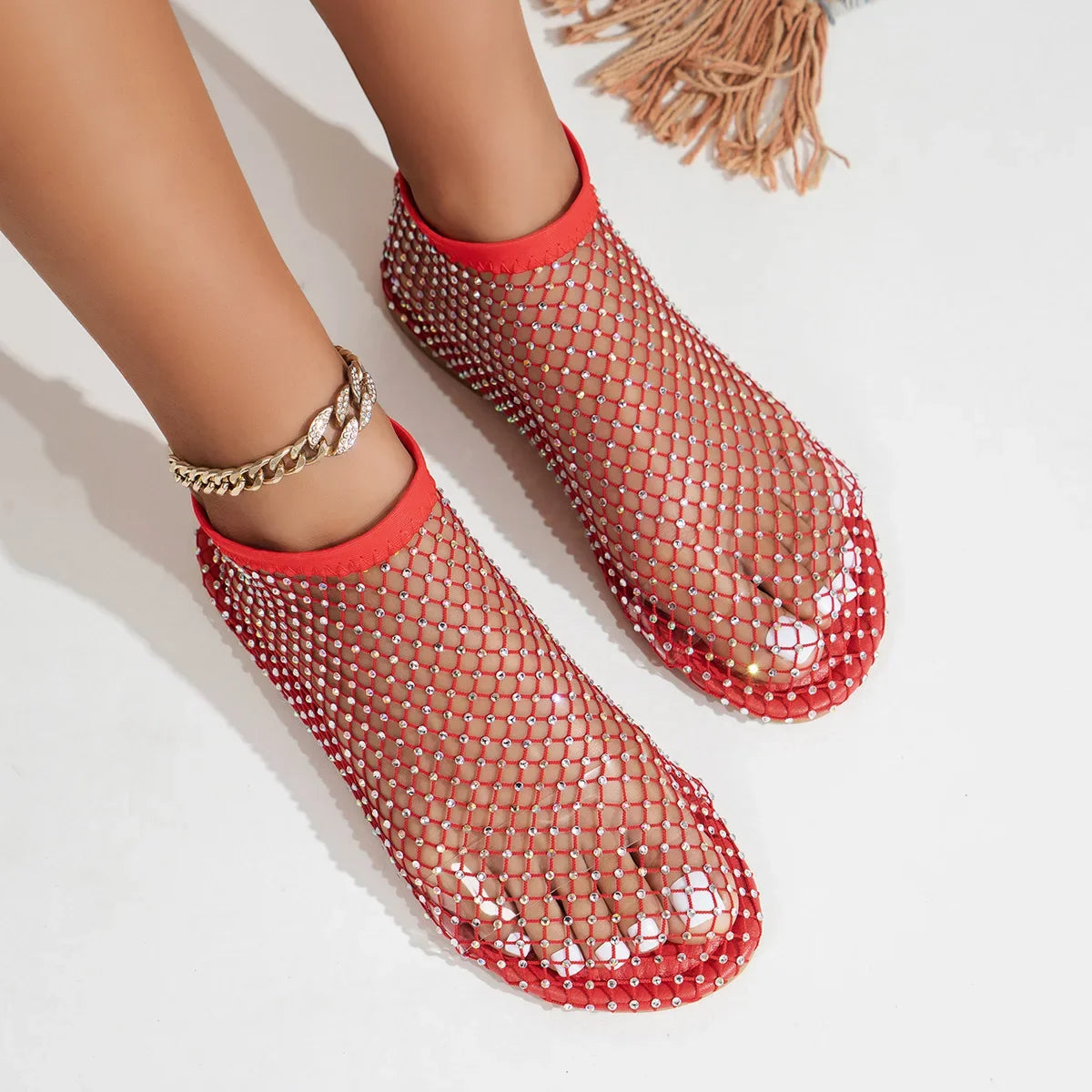 2025 Summer Women's New Round Toe Flat Bottom Sandals Hollow Short Boots Water Diamond Sexy Flat Bottom Fashion Banquet Slippers