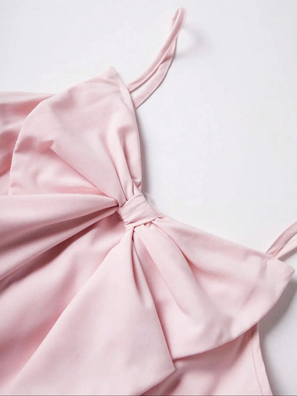 Fashionable women's waist cinched three-layer ruffle edge bow suspender dress