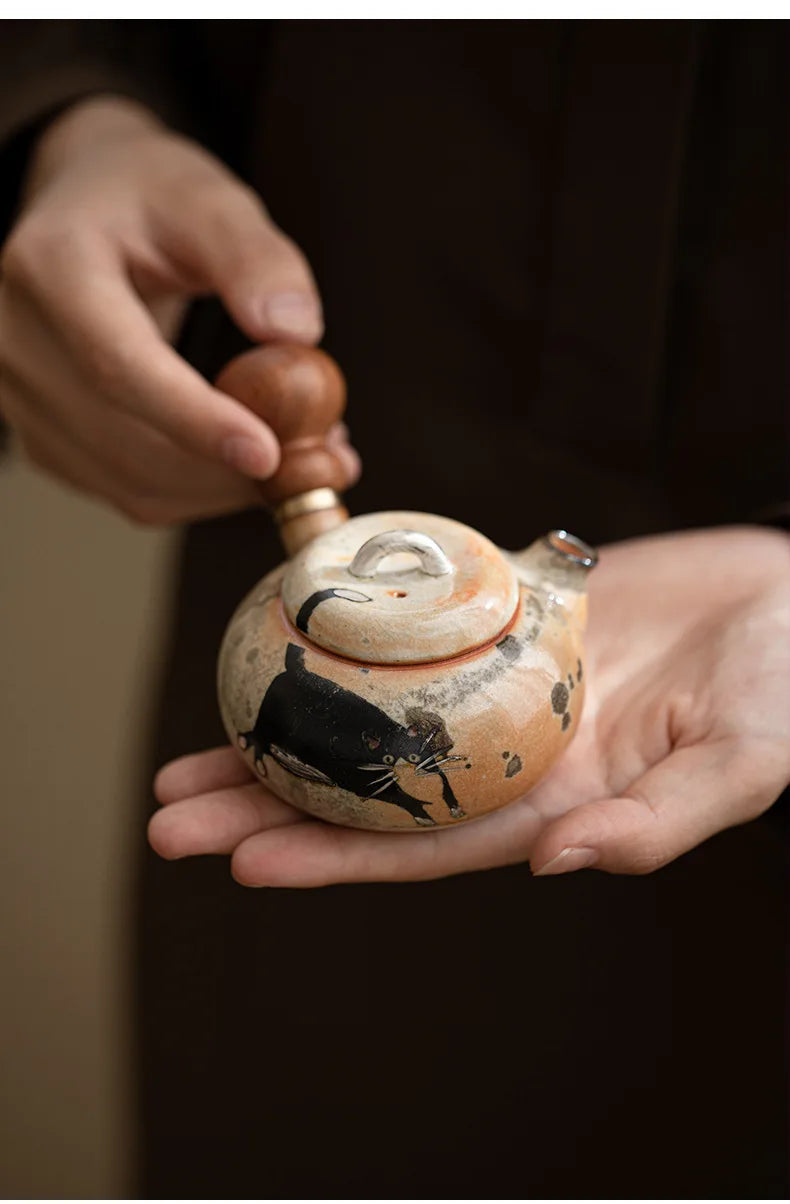 100ml Creative Zhiye Cat Side Handle Pot for Making Tea Handmade Wood-fired Porcelain Pot  for Infusions Kettle Kung Fu Tea Set