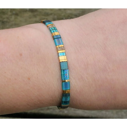 Delicate turquoise beaded bracelet,