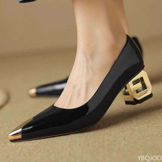 Fashionable New Retro Pointed Shallow Mouth Temperament Women's Single Shoes Commuting Coarse Shoes Shallow Mouth Women's Shoes
