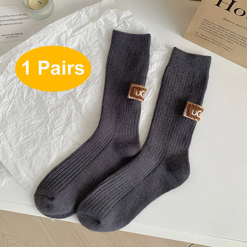 2 Pairs Cashmere Socks Winter Women Warm Wool Thickened Mid-Tube Trendy Heel Furry Label Letter Solid Color Snow Boot Socks New