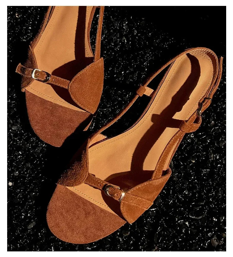 Vintage Line with Flat Sandals Design Sense Open Toe Slippers Casual Holiday Beach Shoes Light Single Shoes  Luxury Sandals