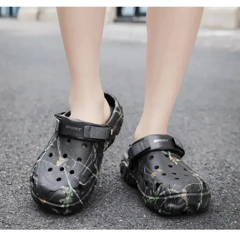 Summer Women's and Men's Clogs Slippers Classic Couple's Garden Shoes Men Fashion Casual Sandals Leisure Slides Big Size 46 47