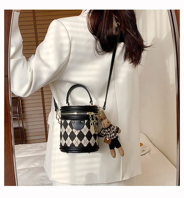 Women's Bag for Women Fashion Luxury Designer Zipper Small Handbags For Women Leather Bucket Shoulder Bag 2023 New Trend Pendant