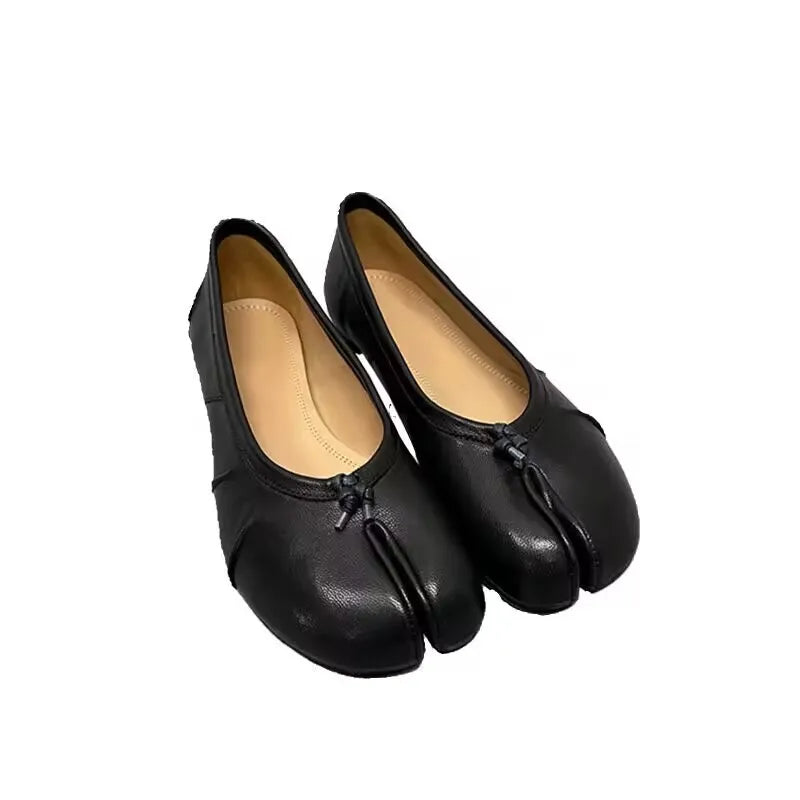 Fashion Hot PU Leather Tabi Shoes Women Handmade Women Flats High Quality Shoes Luxury Design Split-Toe Mules Shoes