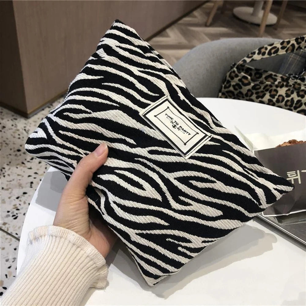 Random Zebra-Print Makeup Bag Toiletry Bag Women'S Handbag Clutch Bag Convenient Large Capacity Storage Bag