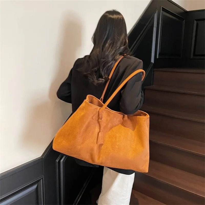 Elegant Shoulder Bag Pouch Suede Shoulder Bag Korean Style Storage Suede Handbag Suede Bucket Bag All-match Underarm Tote Bag