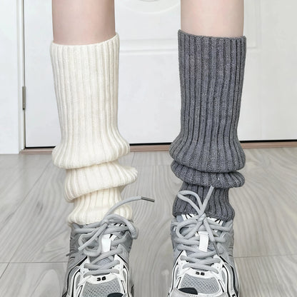 4 Pairs of Autumn and Winter Fashionable Women's Solid Color Vertical Stripe Socks With Y2K Style Warm Leg Protection Socks