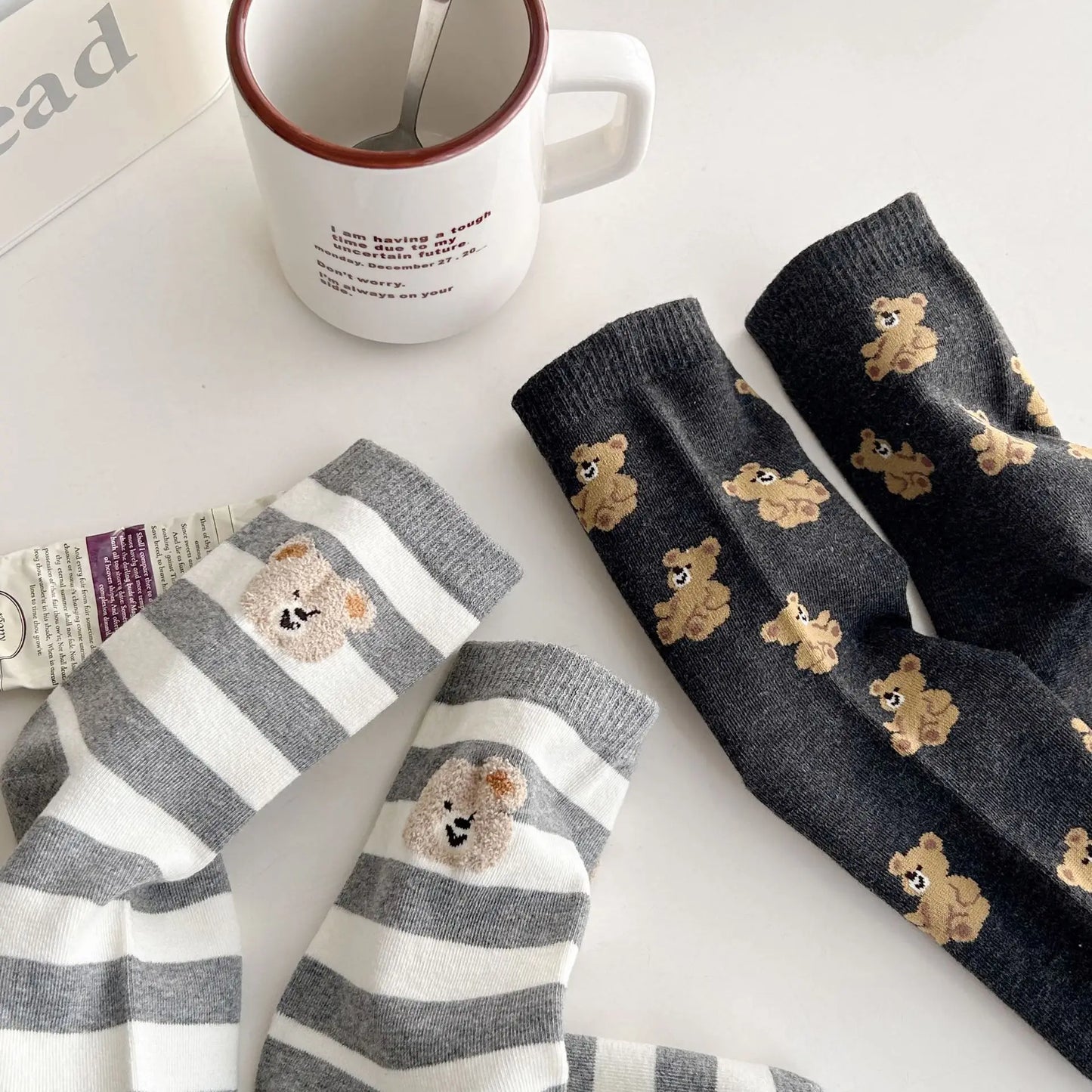 1 pair of men's and women's socks, cartoon gentleman bear cotton Harajuku skateboard socks, novel and breathable Christmas gifts