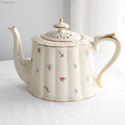 French Retro Teapot Coffee Cup Set Gold Edge Cup Saucer Strawberry Flower Big Teacup English Afternoon Tea Restaurant Bar Cafe