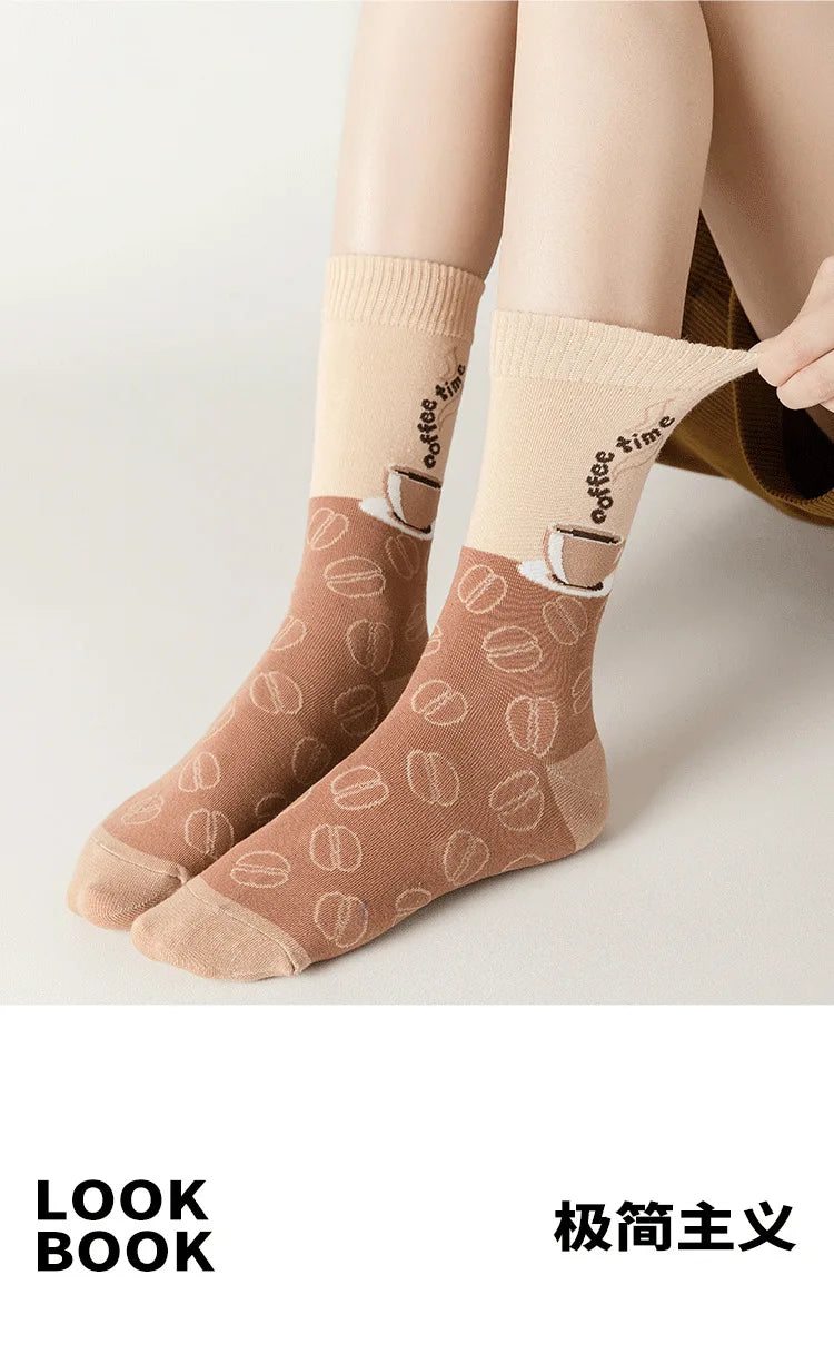 Good quality Best-selling Novelty Socks Women Spring Autumn Fashion Classic Cartoon Letter Coffee Creative Casual Stockings