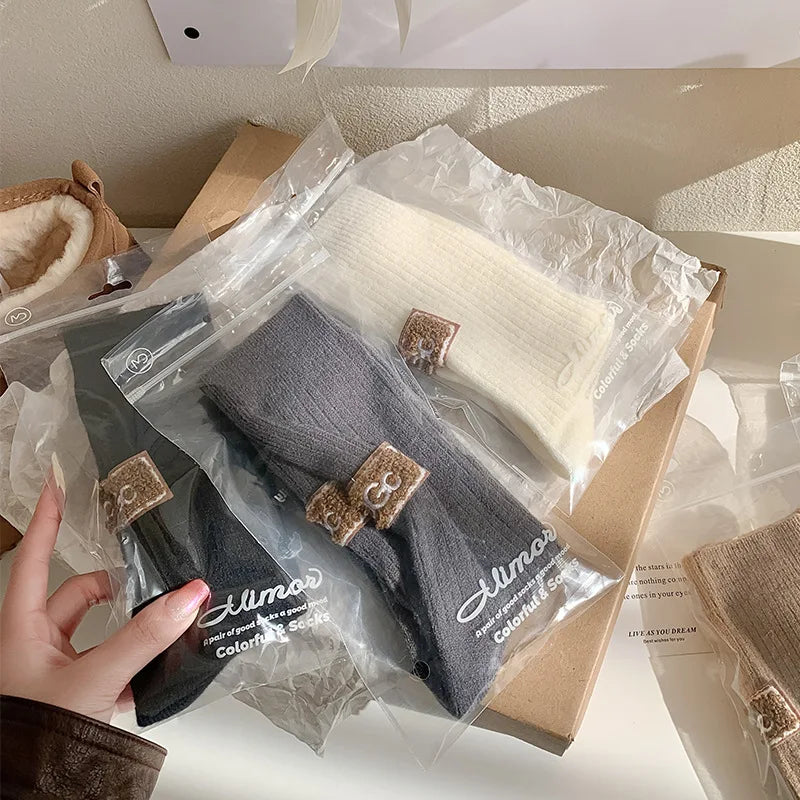 2 Pairs Cashmere Socks Winter Women Warm Wool Thickened Mid-Tube Trendy Heel Furry Label Letter Solid Color Snow Boot Socks New