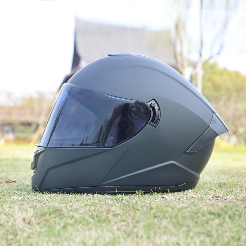 Motorcycle helmet, men's and women's dual lens full helmet, four season couple street bike safety helmet