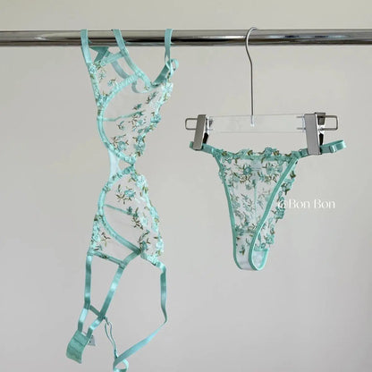 French Floral Lace Bra Set Sheer Mesh Underwire Bralette Lightweight Comfortable Sexy Lingerie for Large Bust AU S-XL MOYIS Sexy