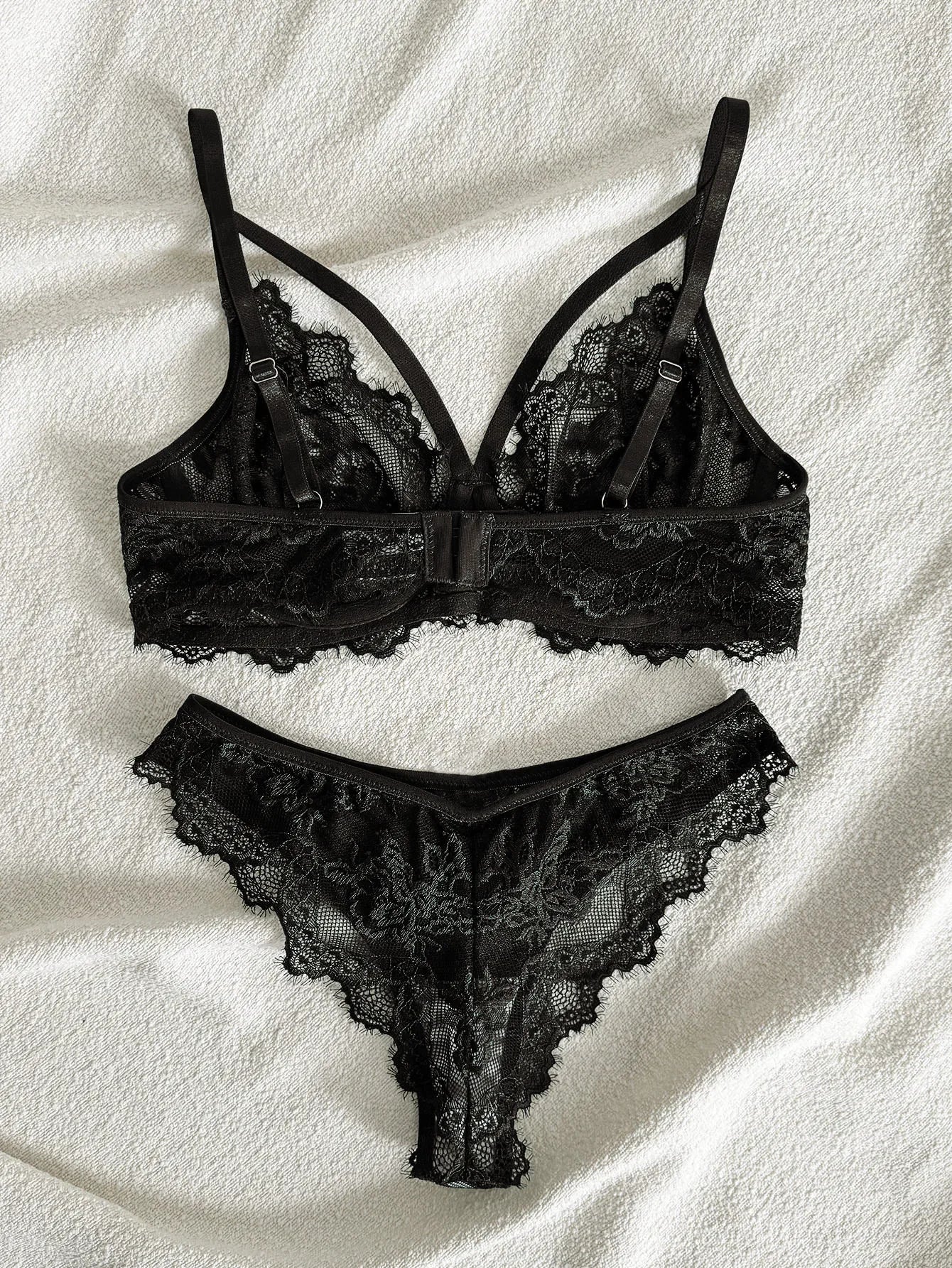 Women's Lingerie & Underwear， Eyelash Sxy Fancy Lace Strapping Underwire Bra &  Brazilian Panties ， Sexy Style