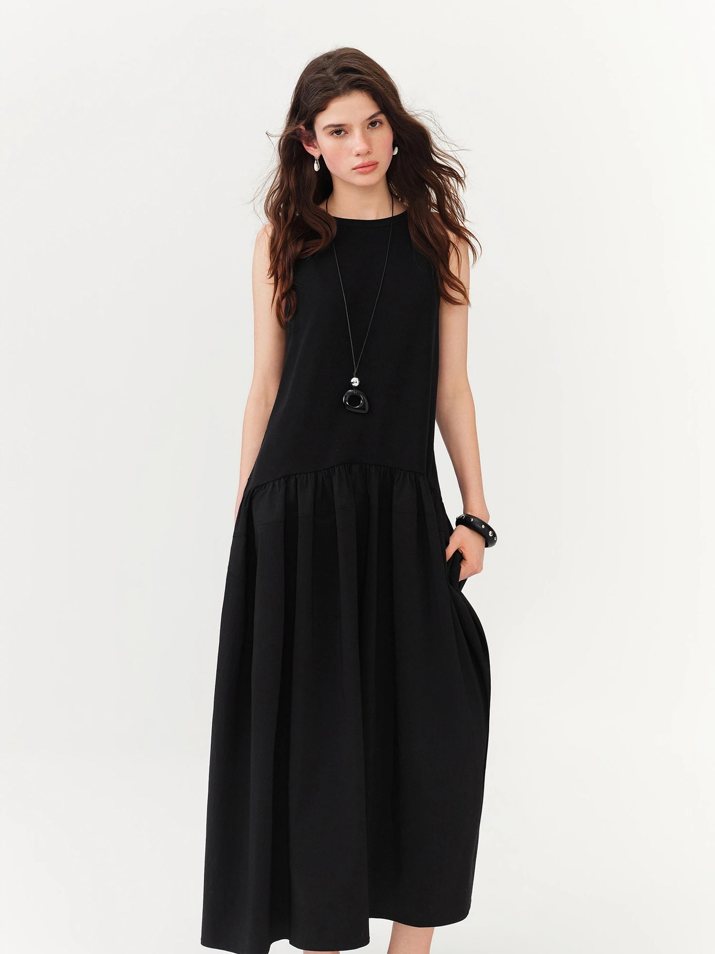 FSLE Women's Minimalist Commute Sleeveless Crew Neck Slim Fit Tank Dress 2026 Summer New Arrival Elegant Black Long Daily Dress