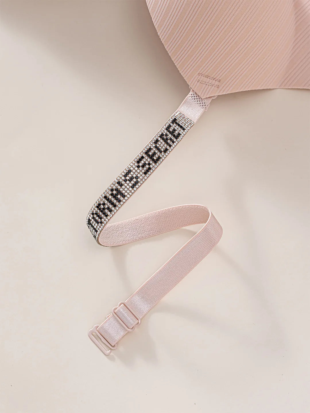 Shantou Seamless Bra Nylon Fabric Comfortable No Steel Ring Strap Underwear Women Gather Small Chest Look Big Sexy Bra