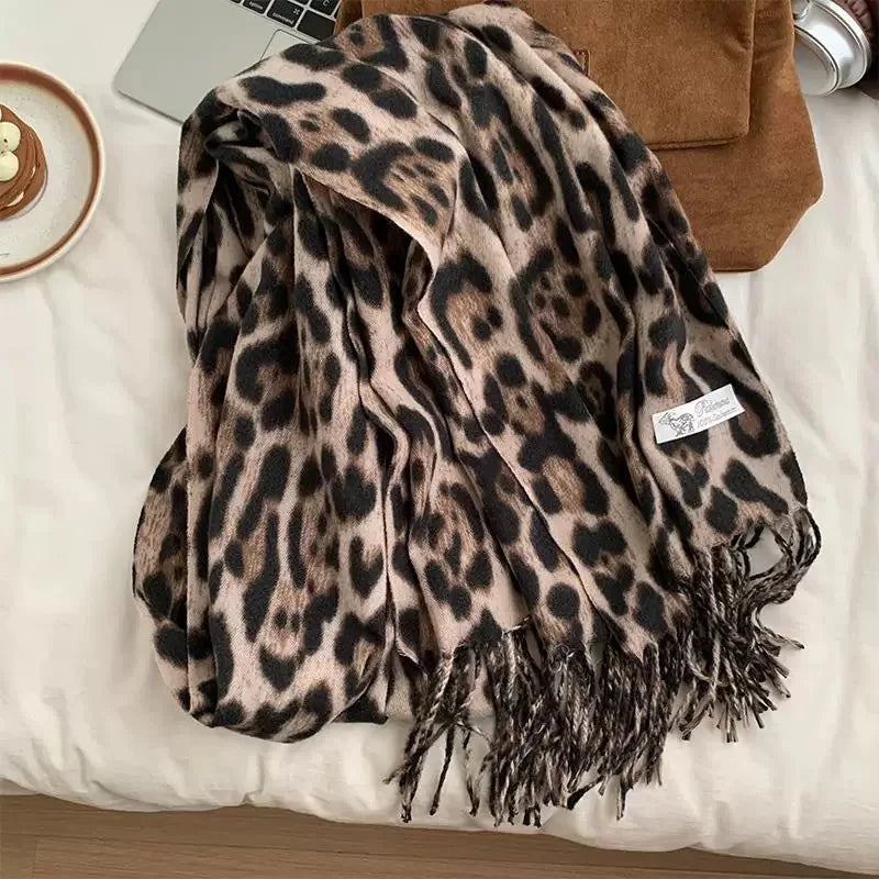 2025 New Retro Silk Leopard Pattern Scarf Lightweight Soft Warm Scarf Fashion Accessory for Women Men Vintage Style Winter Wear