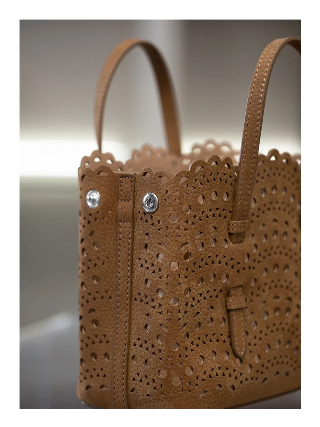 New Advanced Leather Tote Shopping Bag Wave Hollow out Basket Retro Suede Single Shoulder Slant Cross Mother Baby Bag