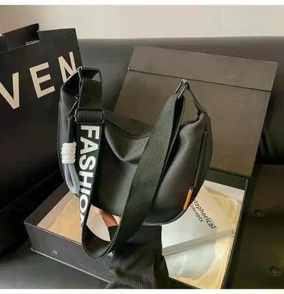 2025 New Fashion Crossbody Bag Simple Wide Shoulder Strap Design Single Shoulder Bag Original Style Commuting Dumpling Women Bag