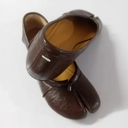 Fashion Hot PU Leather Tabi Shoes Women Handmade Women Flats High Quality Shoes Luxury Design Split-Toe Mules Shoes