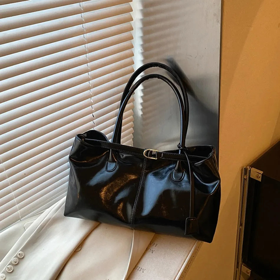 Women's Vintage Glossy Oil Wax Leather Tote Bag Buckle Casual Shoulder Handbag Elegant Work Bag for Daily Commute Top-handle Sac