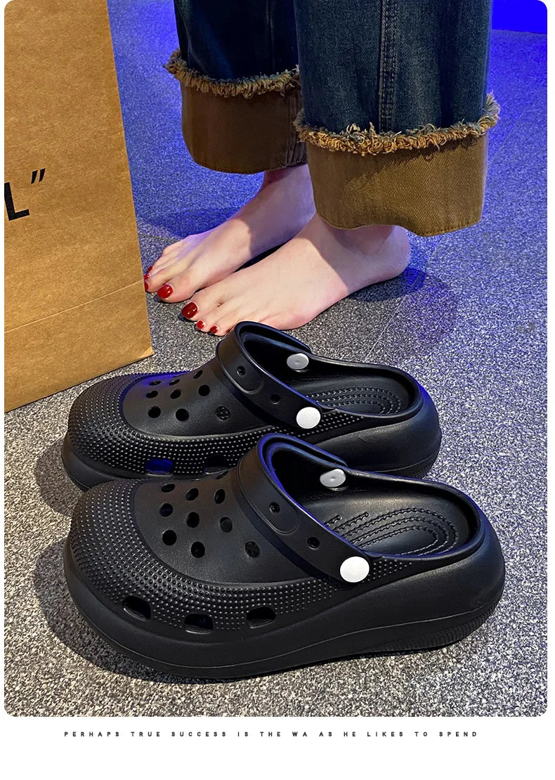 A Pair of Women's Fashionable Clogs, Women's Wear-Resistant and Comfortable Thick-Soled Beach Shoes, Outdoor Casual Trendy Women's Shoes