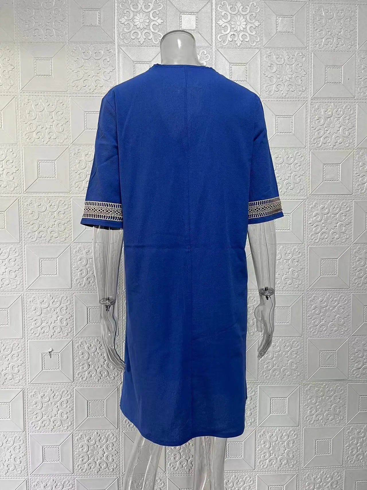 New solid color V-neck mid-sleeved elegant dress