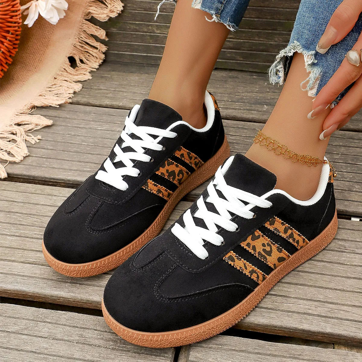 Women Sneakers Brand Classical Outdoor Casual Shoes Luxury Designer Leopard Print Comfort Large Size Flat Shoes Zapatos De Mujer