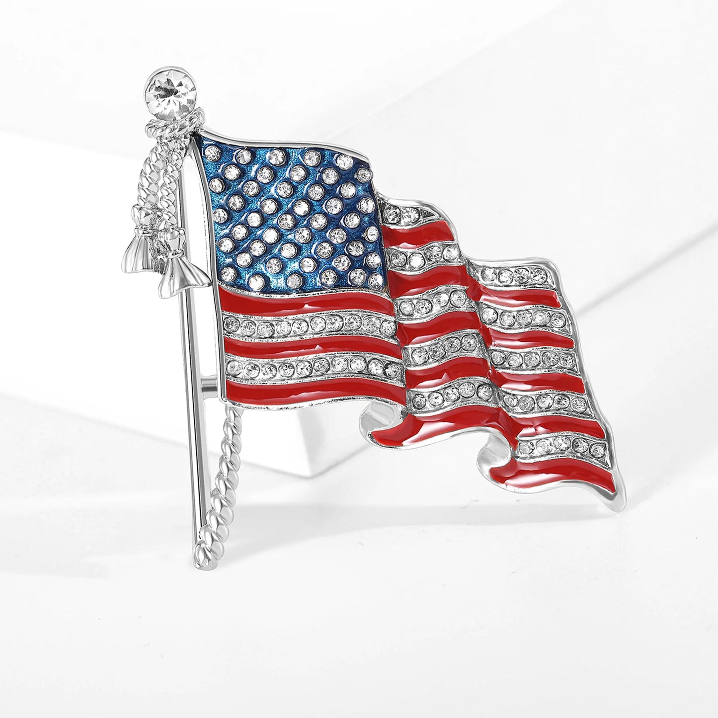 New Patriotic American Flag Brooch Zinc Alloy Rhinestone Enamel Waving US National Flag Pin Decorative Sweater USA Flag Badge