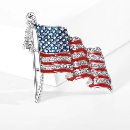 New Patriotic American Flag Brooch Zinc Alloy Rhinestone Enamel Waving US National Flag Pin Decorative Sweater USA Flag Badge