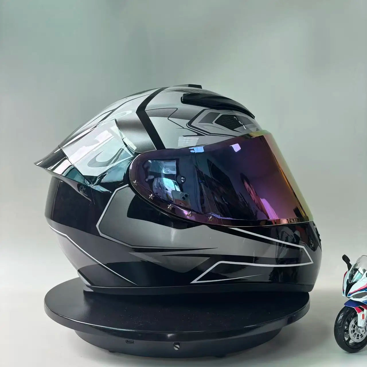New Vintage Motorcycle Helmet Unisex Full Face Fog Proof Customizable Full Coverage Karting Helmet for Men And Women