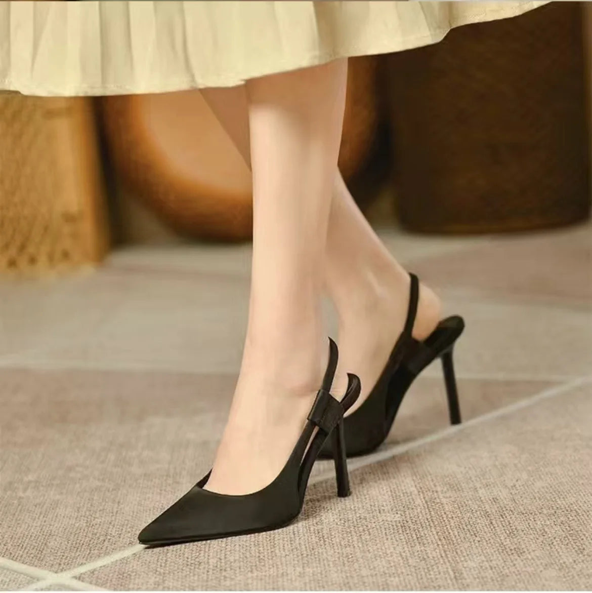 2025 New Fairy Pink Womens High Heel Sandals Pointed Toe Shallow Mouth Soft Leather Heels Ladies Fashion Banquet Versatile Shoes