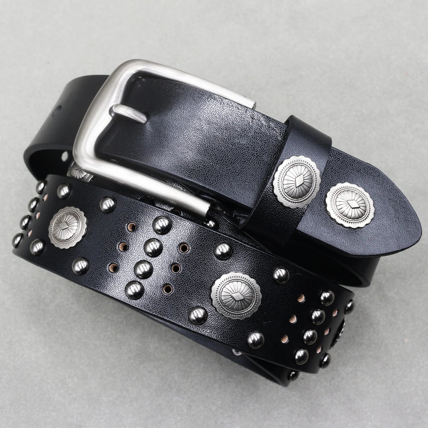 NEW Metal Rivet Cowboy Belt Genuine Leather Cowskin Men Belt Punk Rivet Jeans Belts For WOMEN Ceinture Homme Cinturones Hombre