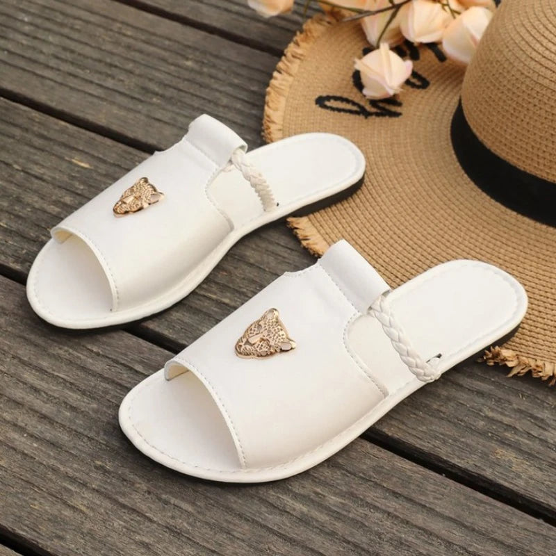 Women Slippers 2025 Summer Fashion Open Toed Shoes for Women Flat Beach Outdoor Luxury Slippers Slides Women Zapatos De Mujer