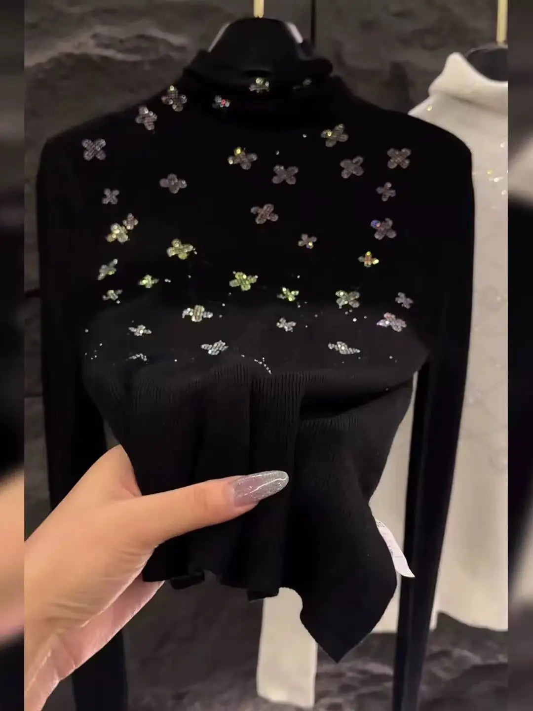 Luxury Style Diamonds Hot Drilling Turtleneck Slim Fit Black Sweater for Women Autumn/Winter Knitwear Pullovers Femme Clothing