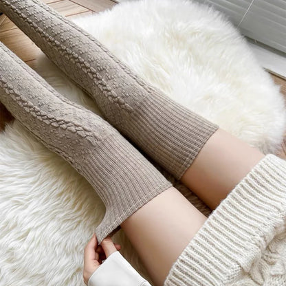 Women Classic Striped Knee High Socks Autumn Black White Gray Thicken Warm Thigh Socks Fashionable Comfortable Long Stockings