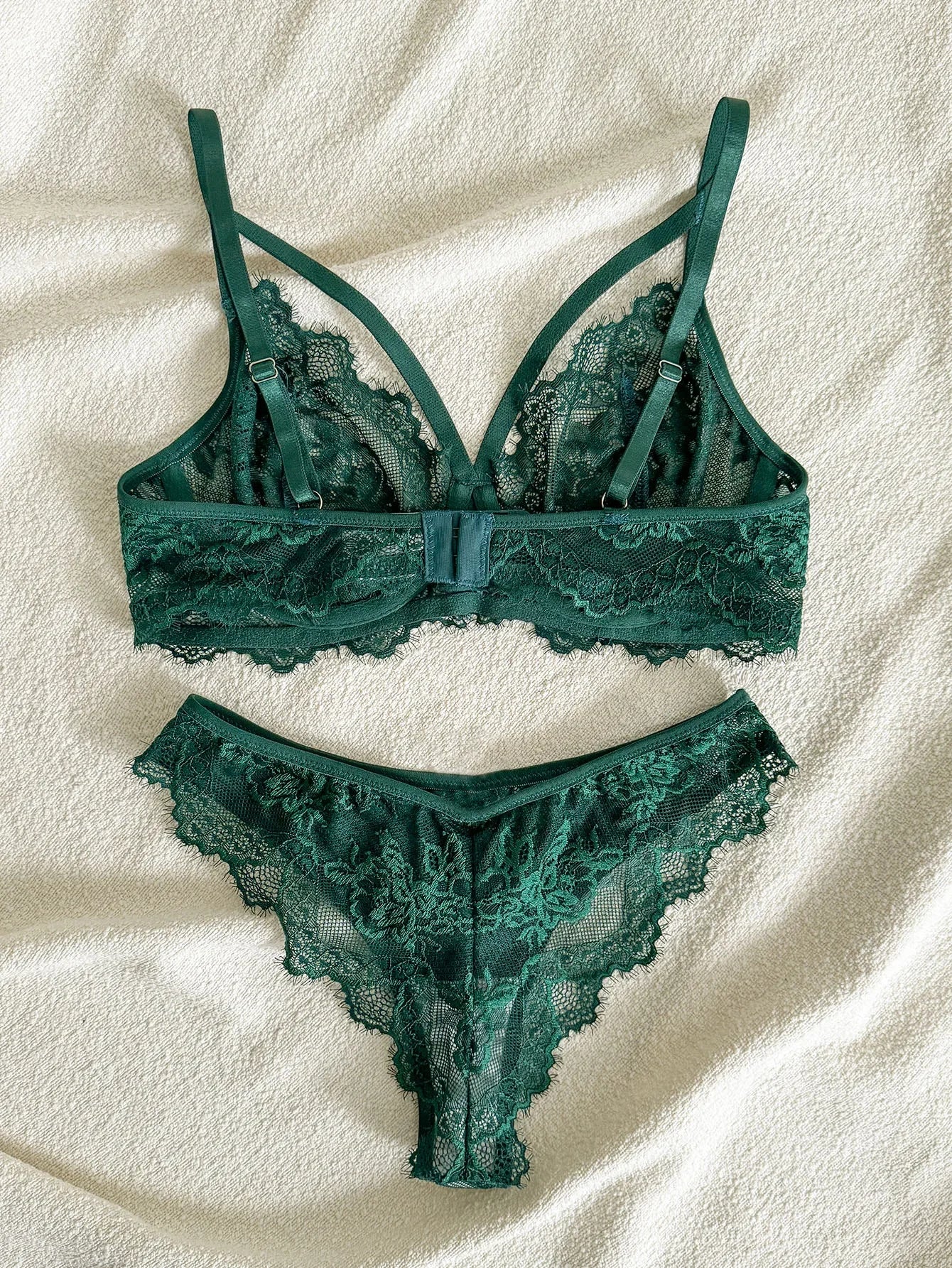 Women's Lingerie & Underwear， Eyelash Sxy Fancy Lace Strapping Underwire Bra &  Brazilian Panties ， Sexy Style