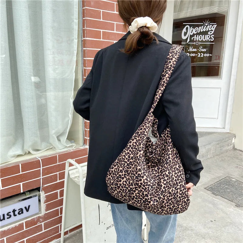 Women's Shoulder Bags Leopard Print Flower Fashionable Trendy Canvas Cross Bags Large Capacity Portable Shopping Shoulder Bags