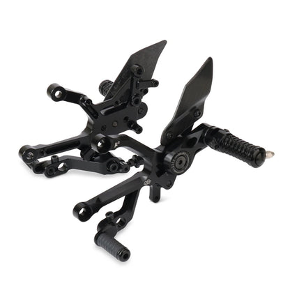 Motorcycle Carbon Fiber Adjustable Footrests Rear Set Footpeg Rearset Foot Peg Pedal For PANIGALE V4 Panigale V4S 2025