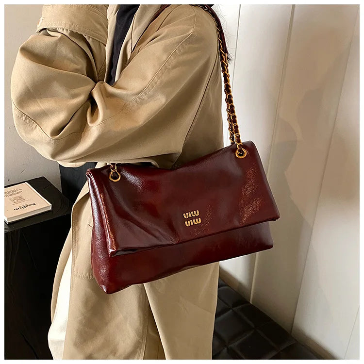 2025 Women‘s Bag Retro PU Leather Underarm Bag autumn and winter Large capacity Commuting Folded Chain Shoulder Bucket Tote Bag