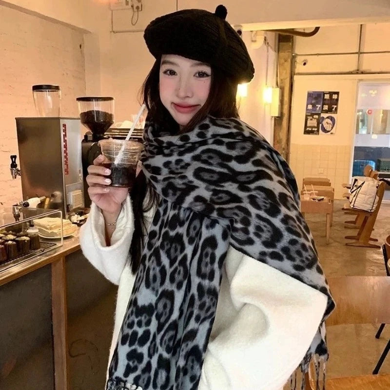 2025 New Retro Silk Leopard Pattern Scarf Lightweight Soft Warm Scarf Fashion Accessory for Women Men Vintage Style Winter Wear