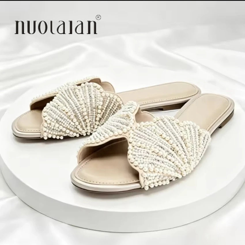 Luxury Summer Flat Sandals for Women Fashion Faux Pearl Designer Slide Sandal Comfortable Lightweight Beach Casual Shoes Woman