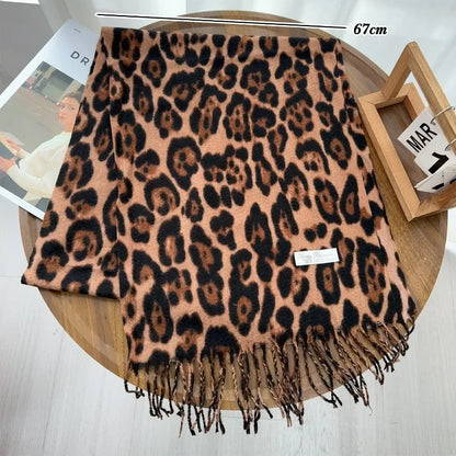 2025 New Retro Silk Leopard Pattern Scarf Lightweight Soft Warm Scarf Fashion Accessory for Women Men Vintage Style Winter Wear