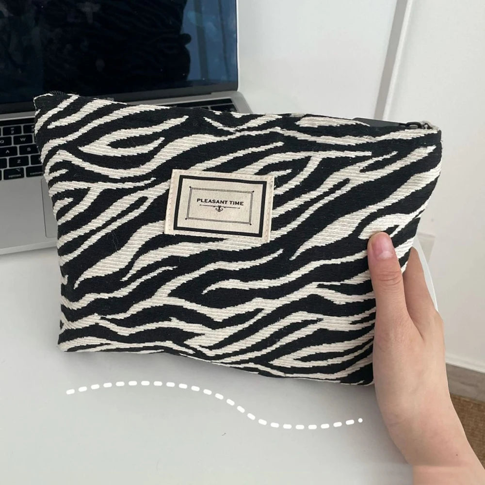 Random Zebra-Print Makeup Bag Toiletry Bag Women'S Handbag Clutch Bag Convenient Large Capacity Storage Bag