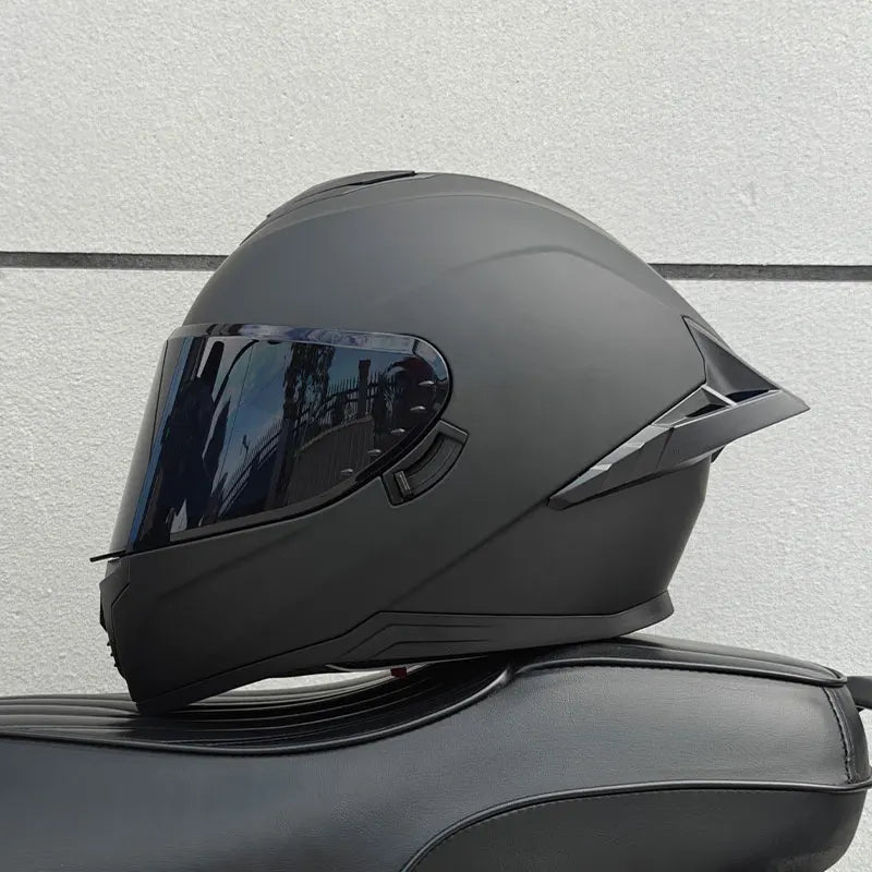 Motorcycle helmet, men's and women's dual lens full face helmet, motorcycle sports car, all season full face helmet