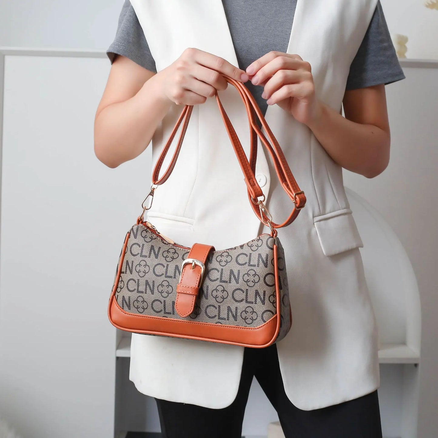 High Quality Women's PU Bag  with Large Capacity Shoulder Bag Mobile Phone Bag Casual Crossbody Casual Simple Vintage Bag Purses