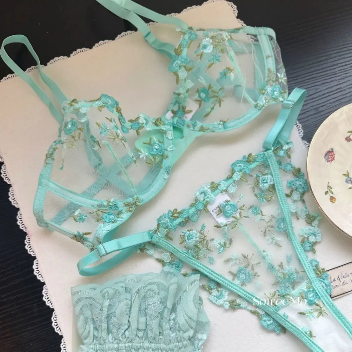French Floral Lace Bra Set Sheer Mesh Underwire Bralette Lightweight Comfortable Sexy Lingerie for Large Bust AU S-XL MOYIS Sexy