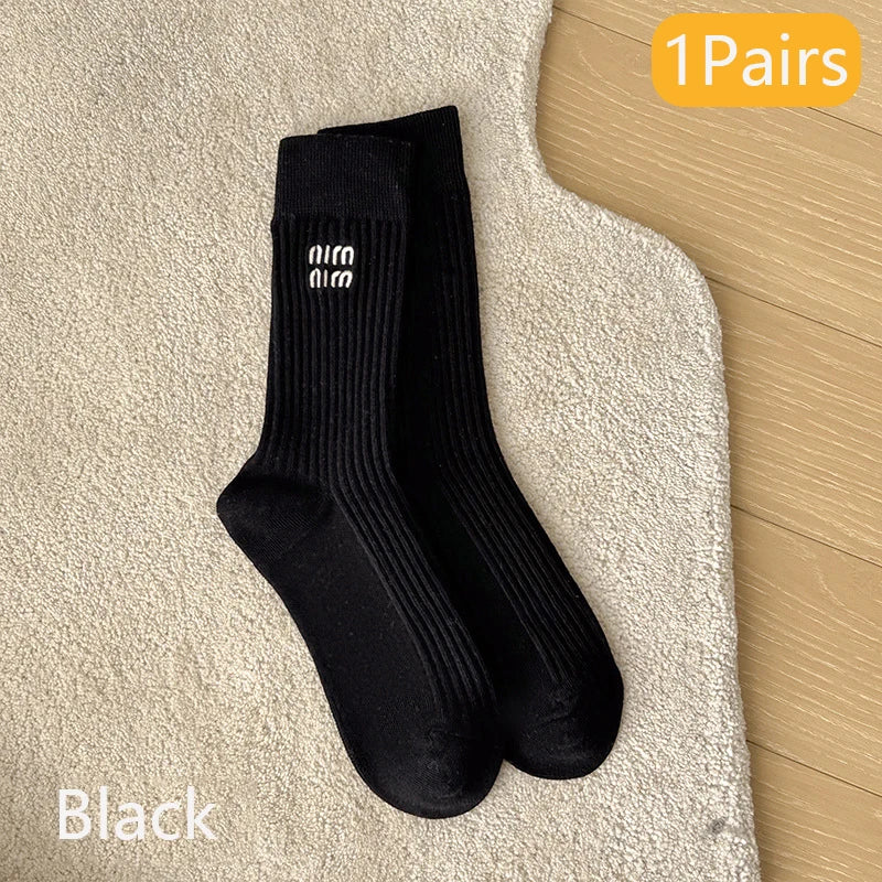 5 Pairs Winter Socks Women Brand Designer Fashion Stockings Socks Luxury Embroidered Letter Mid Tube Socks